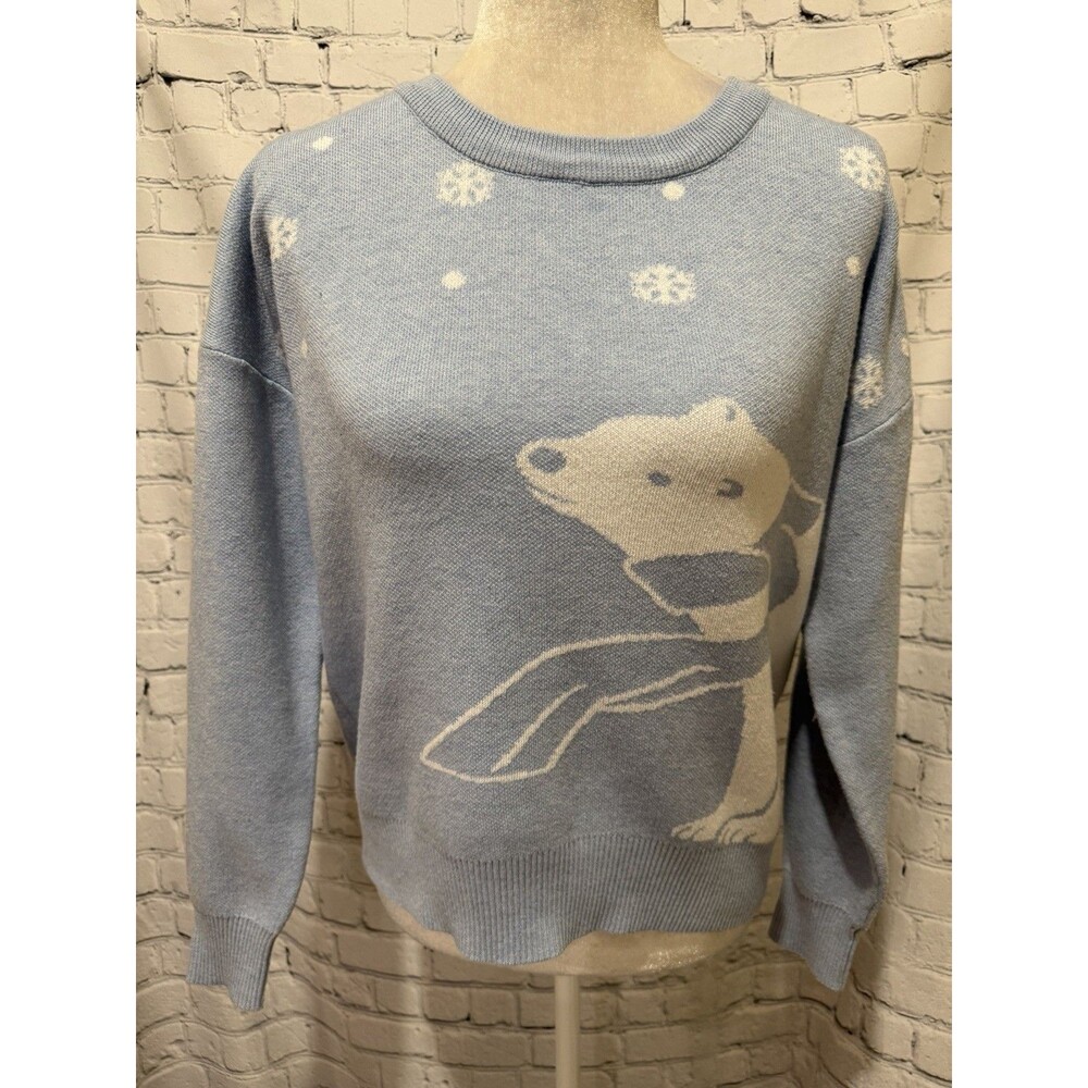 Coco & Claire sweater With white polar bear And Snowflakes Size Small